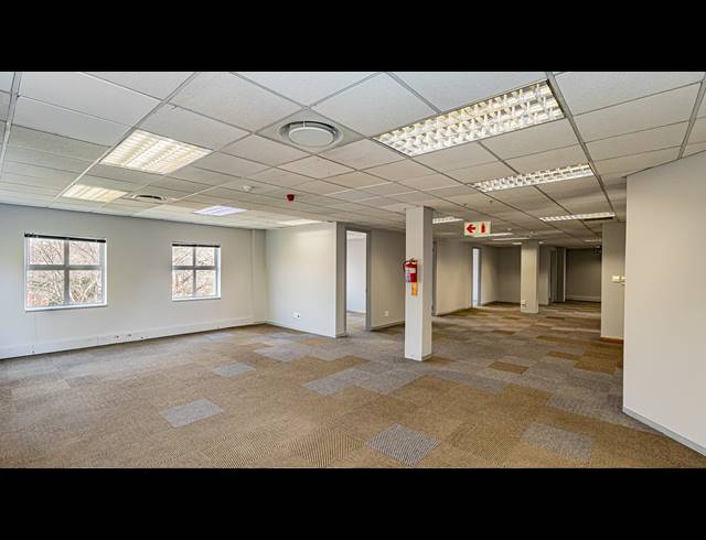 316M² OFFICE TO LET IN FERNDALE